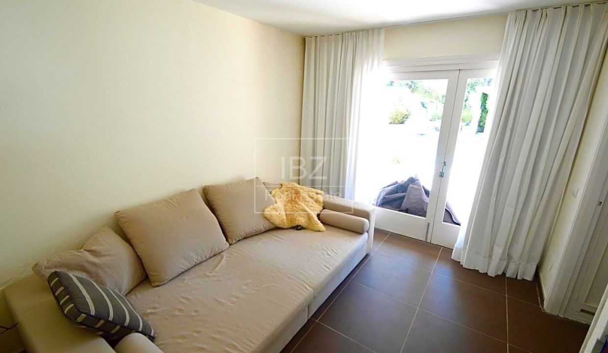 826d4b78-0000075134.jpg