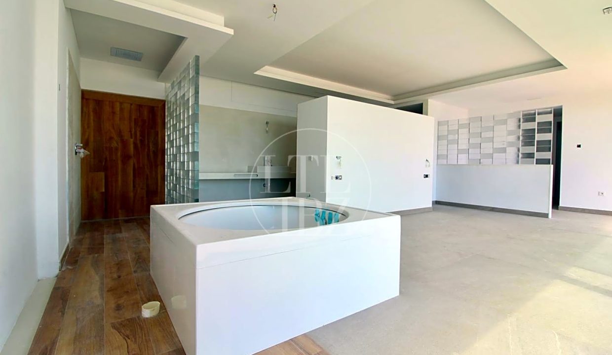 9c4846cc-0002795338.jpg