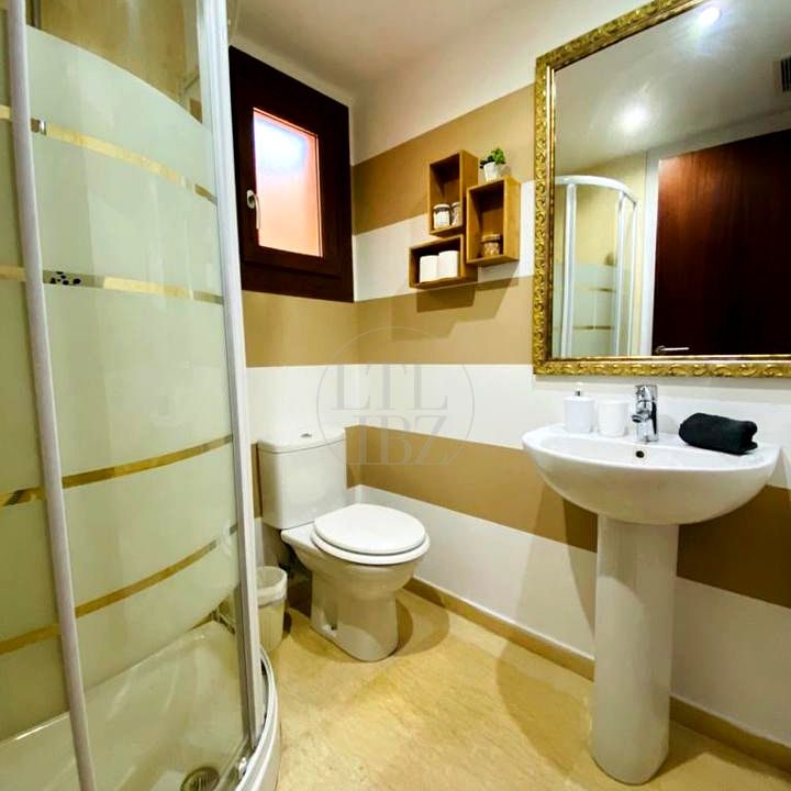 cc109376-0003862177.jpg