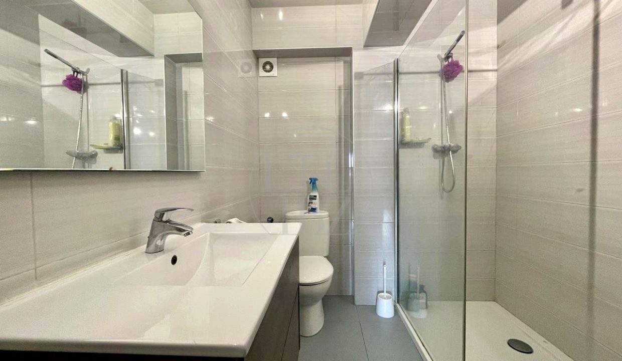 cdd287de-0004143986.jpg